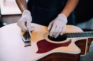 Custom acoustic guitar tuning, Technicia